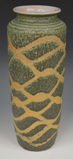 Green Ash Wave Vase