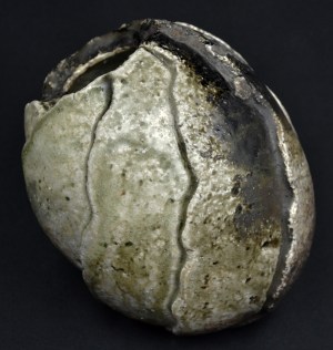 HASU - Tipped Cylindrical Vase, Iga