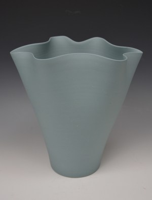 NIISATO- Blue Porcelain Vase