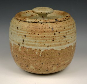 Rutile Lidded Pot #102