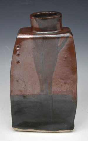 Red and Black Vase 68