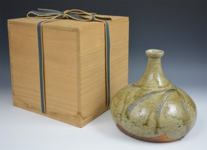 SUZUKI - Vase - Long Narrow-Neck, Ash Glazed