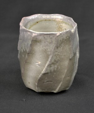 Yunomi - Faceted #221