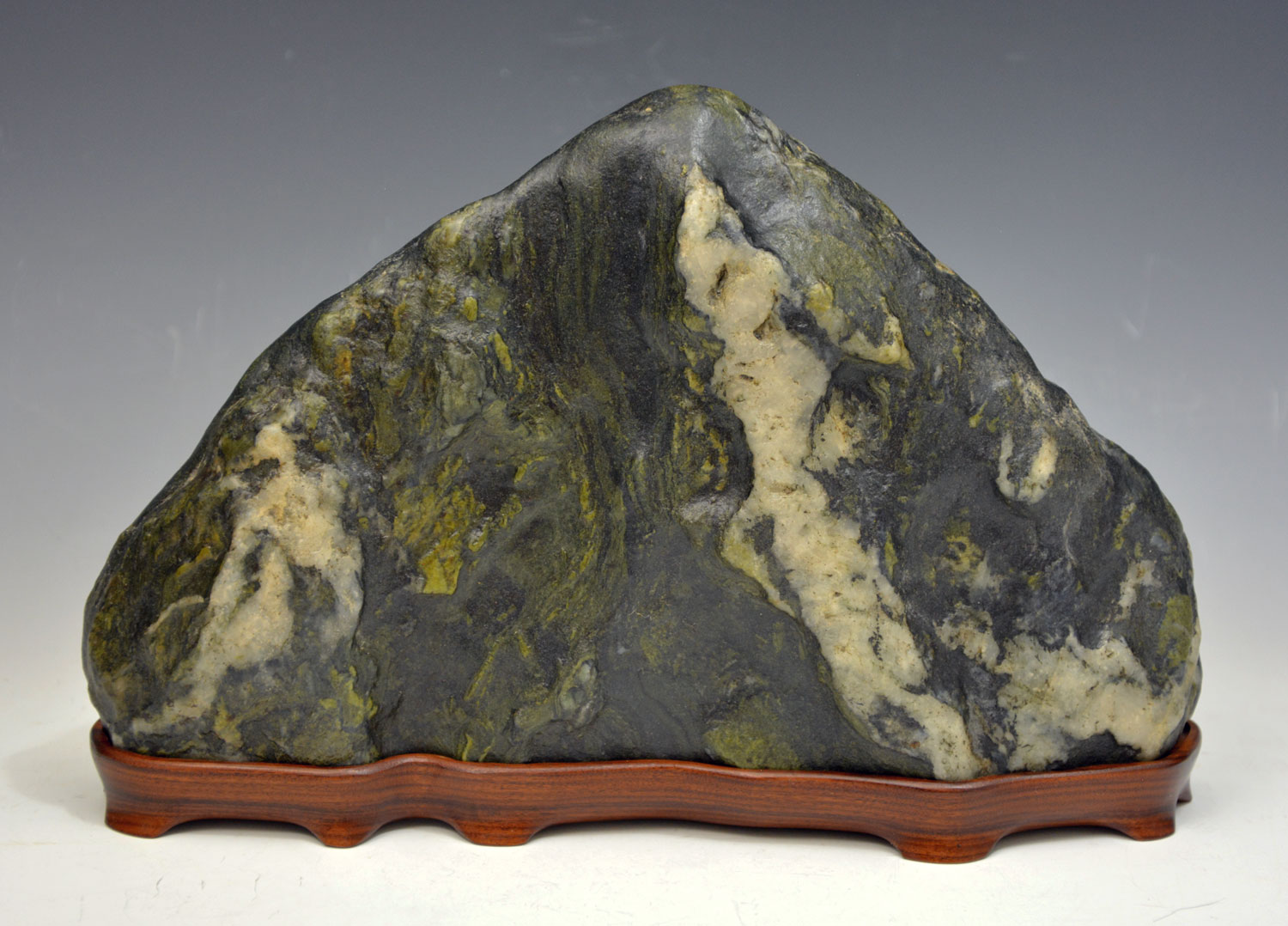 Eel River Stone Suiseki
