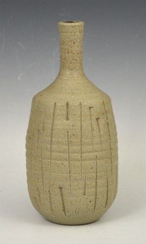 Bottle 785 - incised