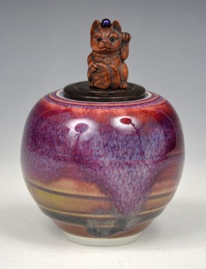 Vessel 144 - Magenta with Maneki-neko